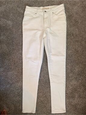 Levi's 721 High Rise Skinny Jeans in White
